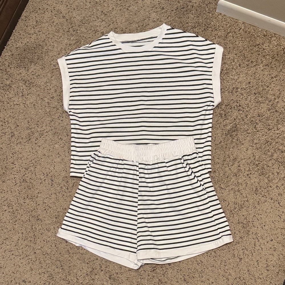 Striped Black and White Lounge Set